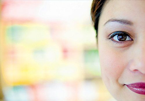 视网膜黄斑变性的症状有哪些？